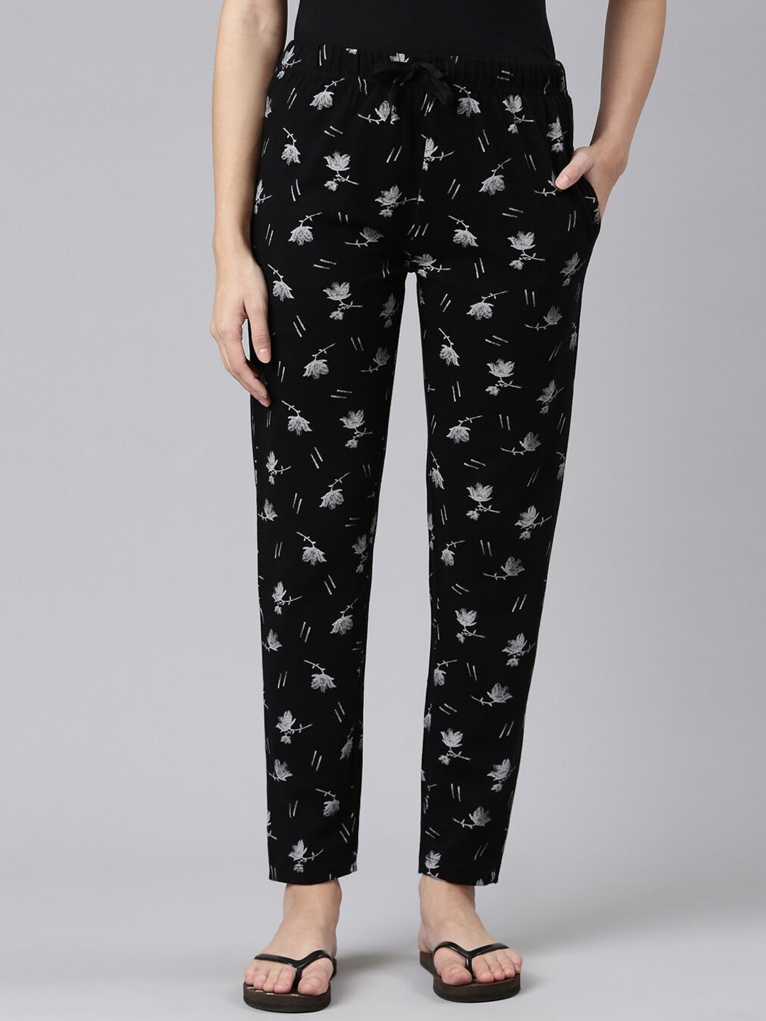 

TWIN BIRDS Women Floral Printed Pure Cotton Lounge Pant, Black