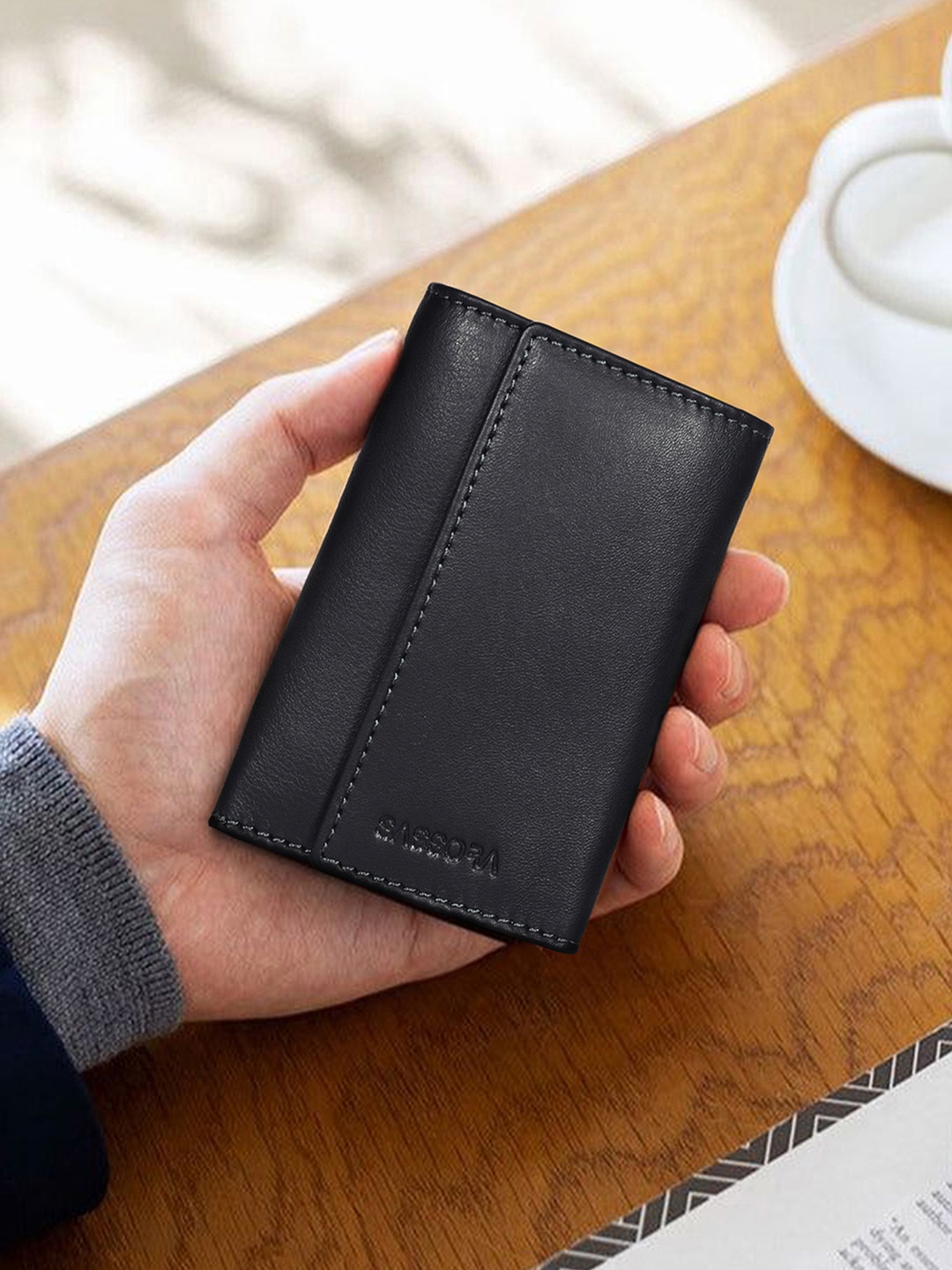 

Sassora Genuine Unisex Leather Key Pouch, Black