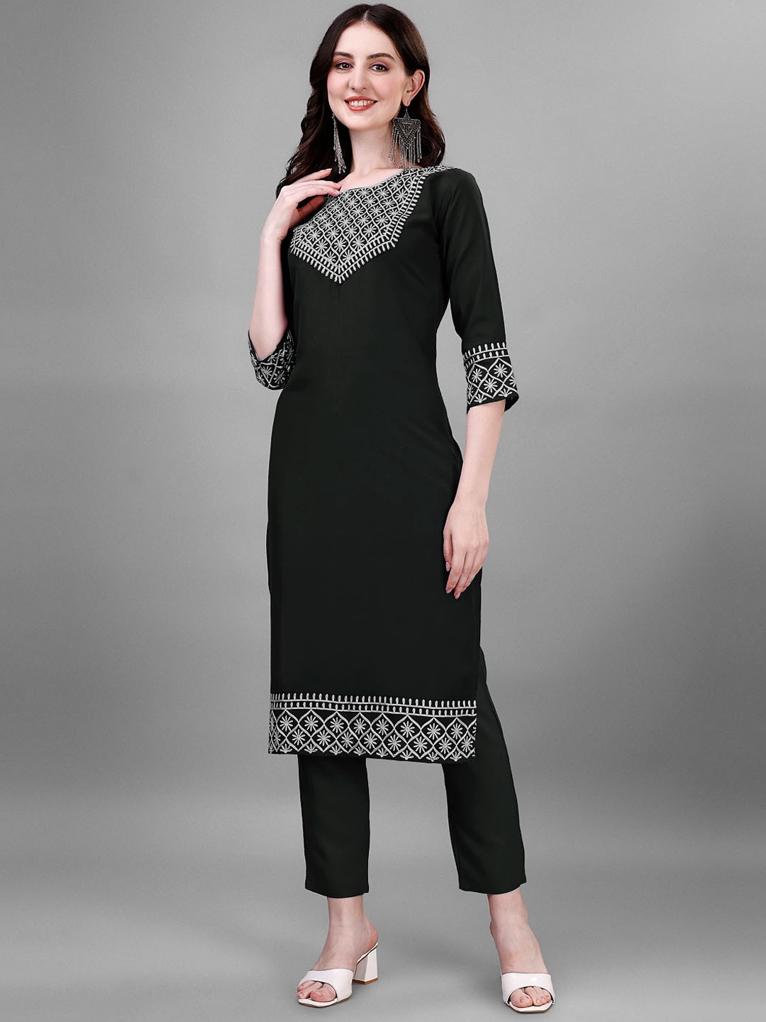 

Femvy Ethnic Motifs Embroidered Round Neck Straight Kurta & Trousers, Black