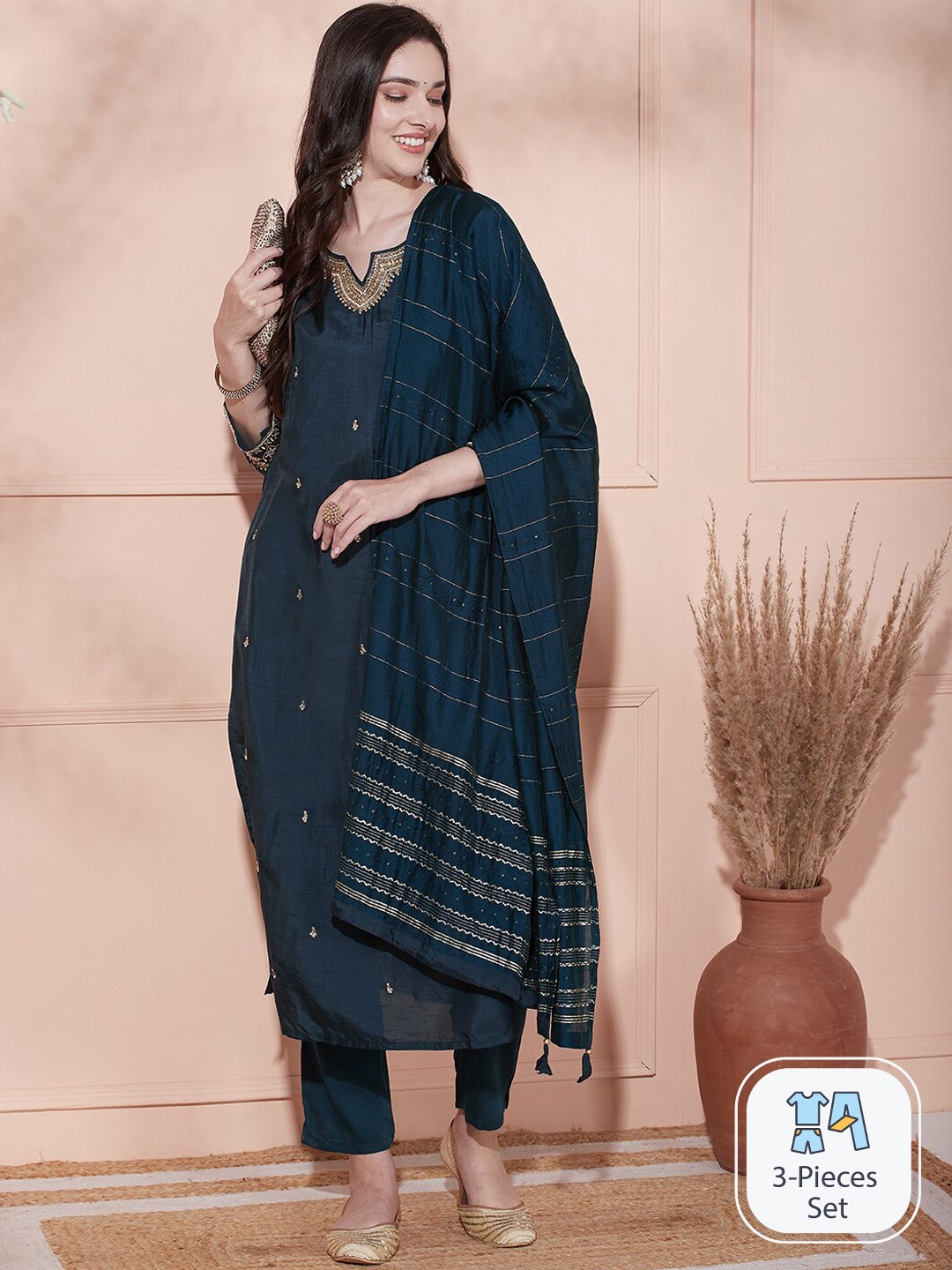 

FASHOR Ethnic Motifs Embroidered Thread Work Kurta with Trousers & Dupatta, Teal