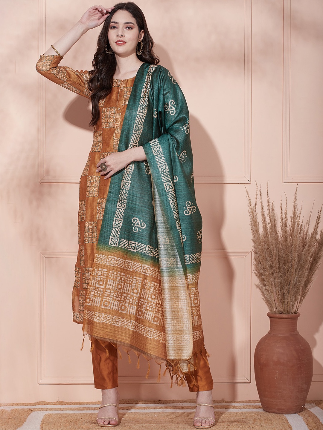 

FASHOR Ethnic Motifs Printed Regular Kurta with Trousers & Dupatta, Mustard