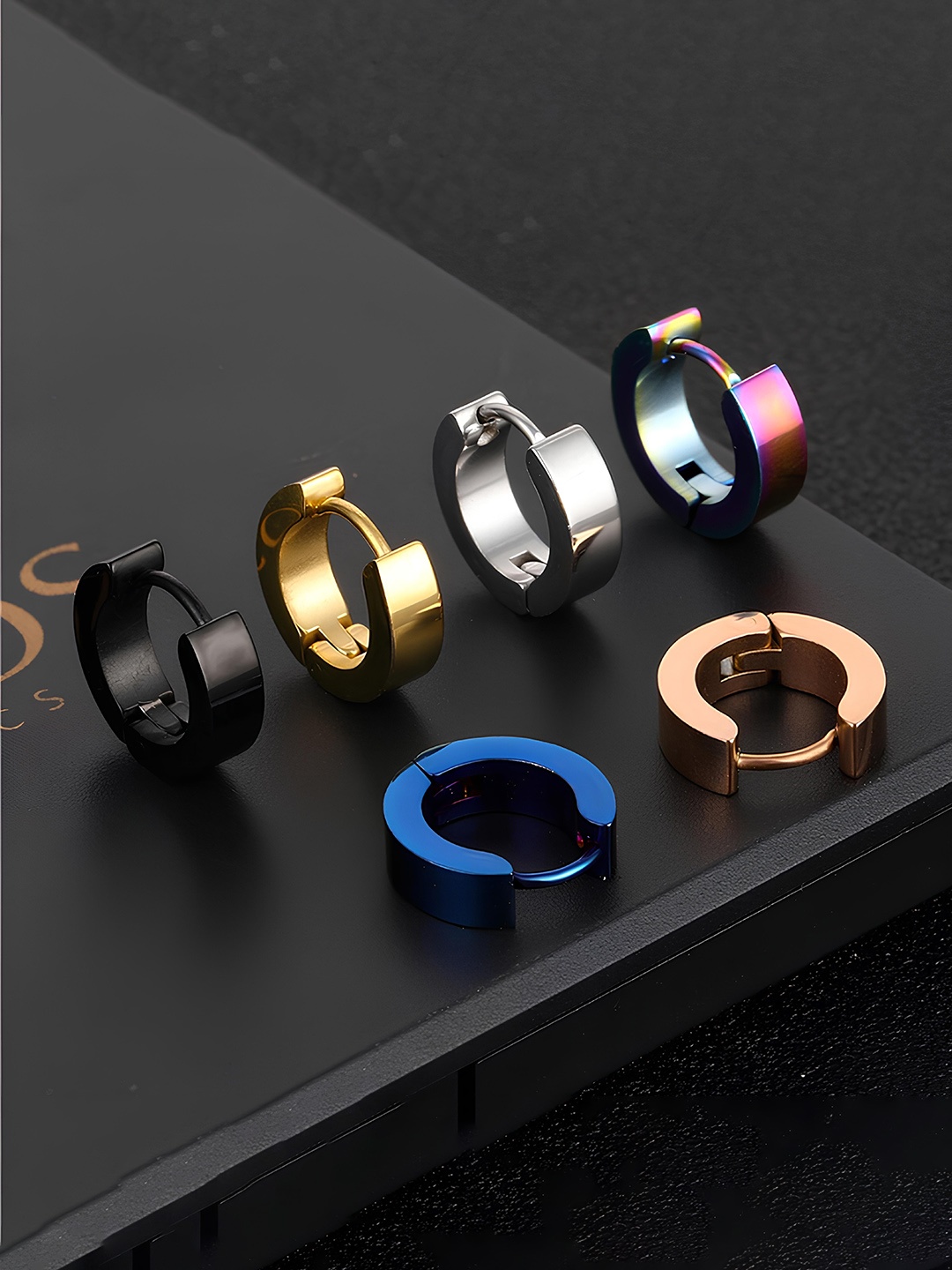 

KARISHMA KREATIONS Pack Of 5 Contemporary Hoop Earrings, Gold
