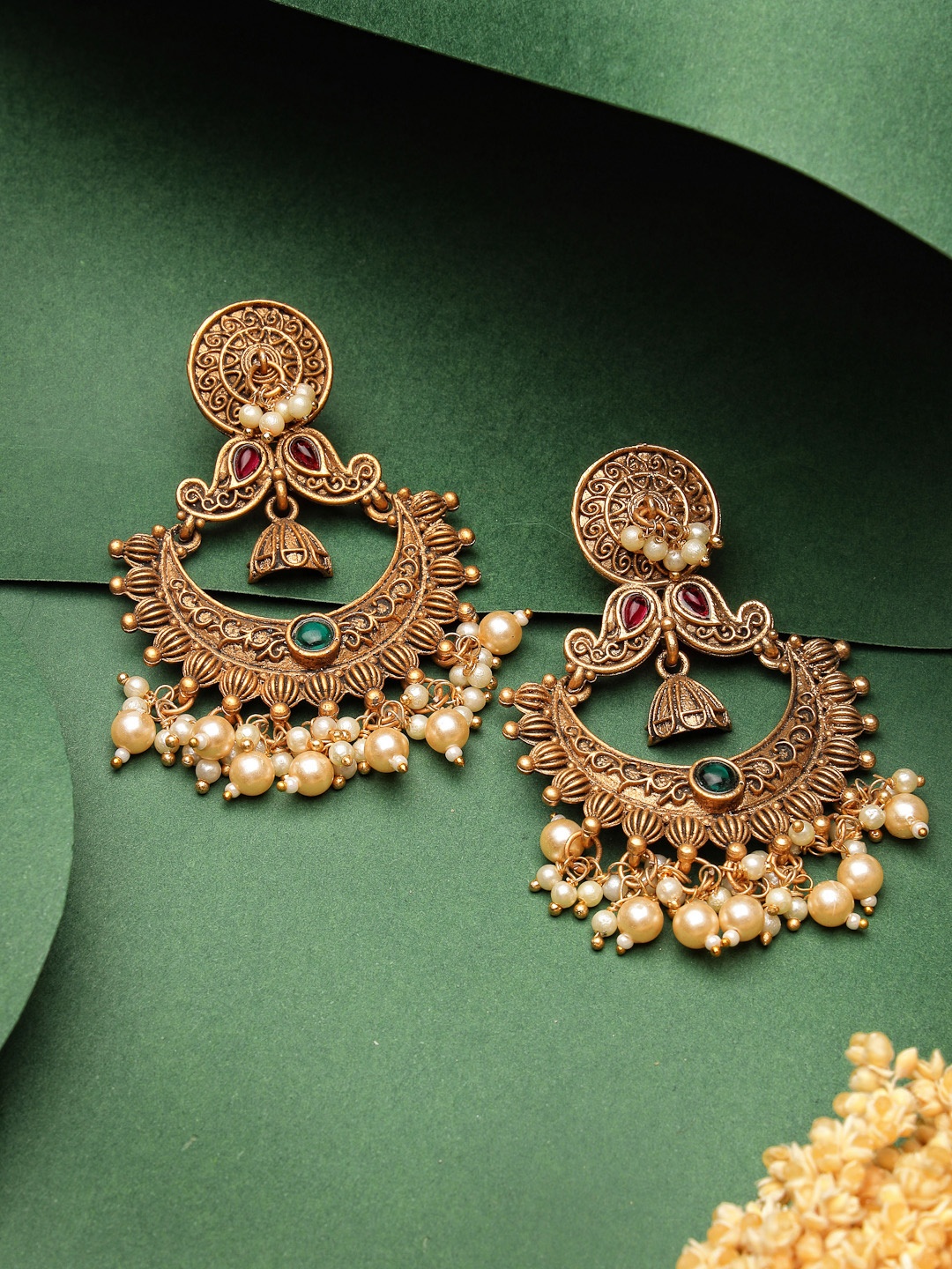 

ADIVA Gold-Plated Crescent Shaped Chandbalis