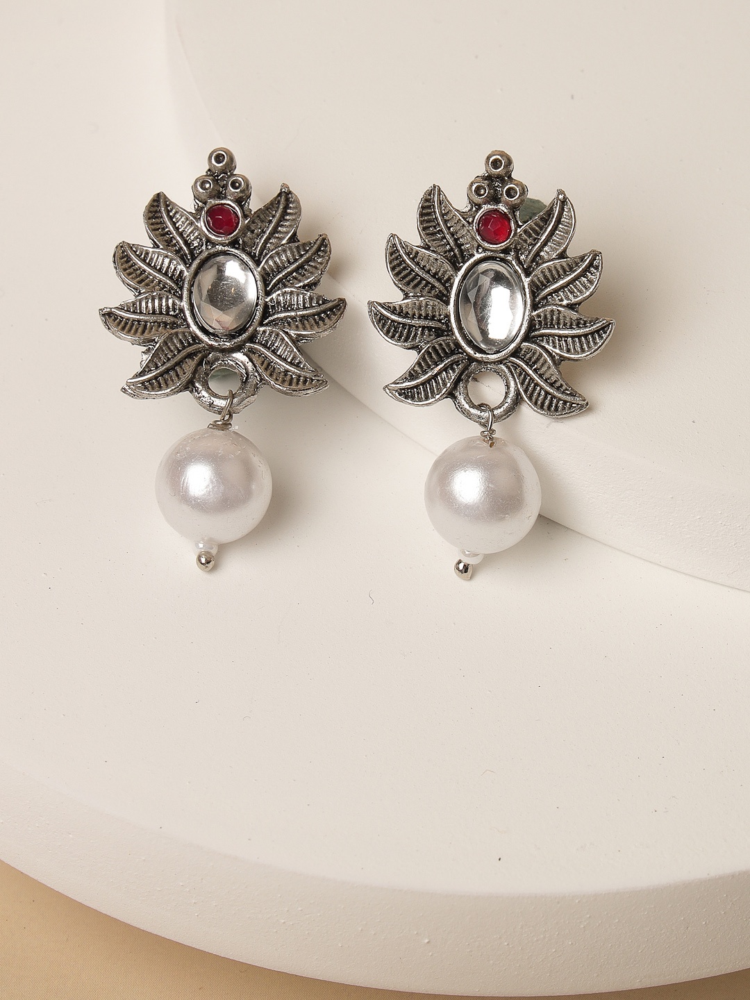 

ADIVA Leaf Shaped Drop Earrings, Silver