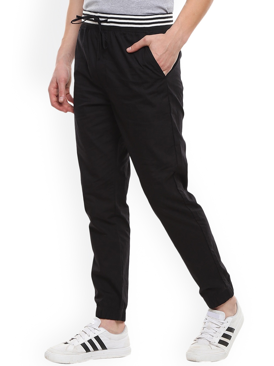 

V-Mart Regular Fit Mid-Rise Cotton Track Pants, Black