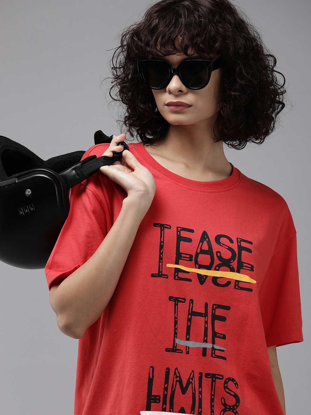 

Roadster Typography Printed Drop-Shoulder Sleeves Oversized Longline T-shirt, Red