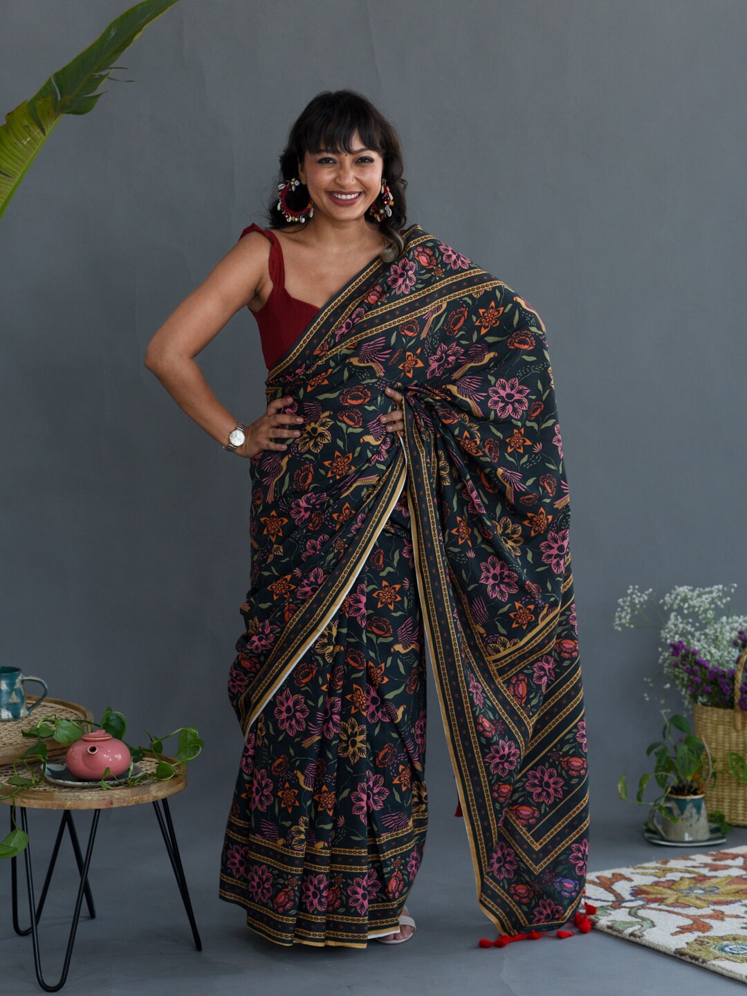 

Suta Floral Printed Pure Cotton Saree, Black