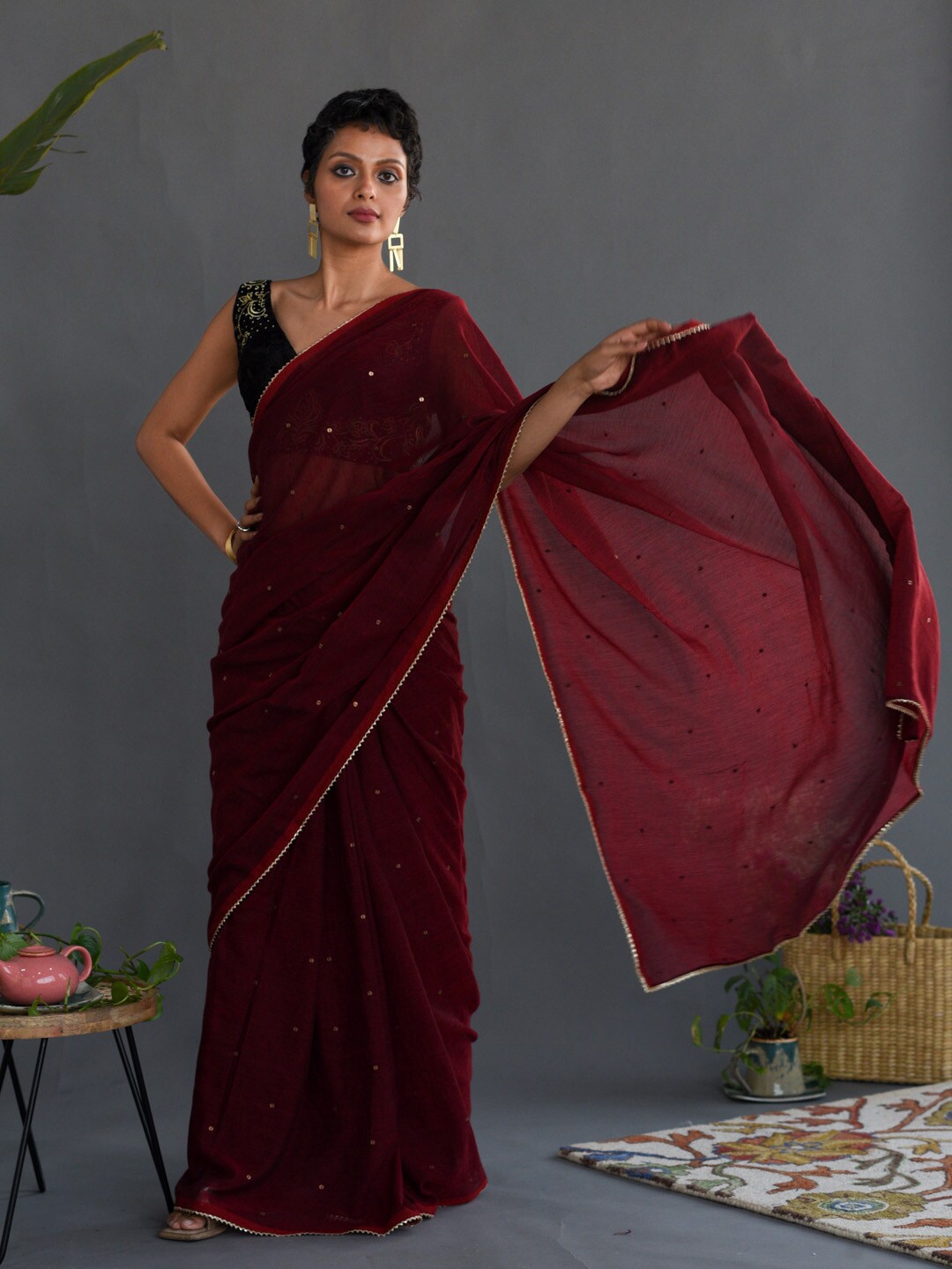 

Suta Embellished Gotta Patti Pure Cotton Saree, Maroon