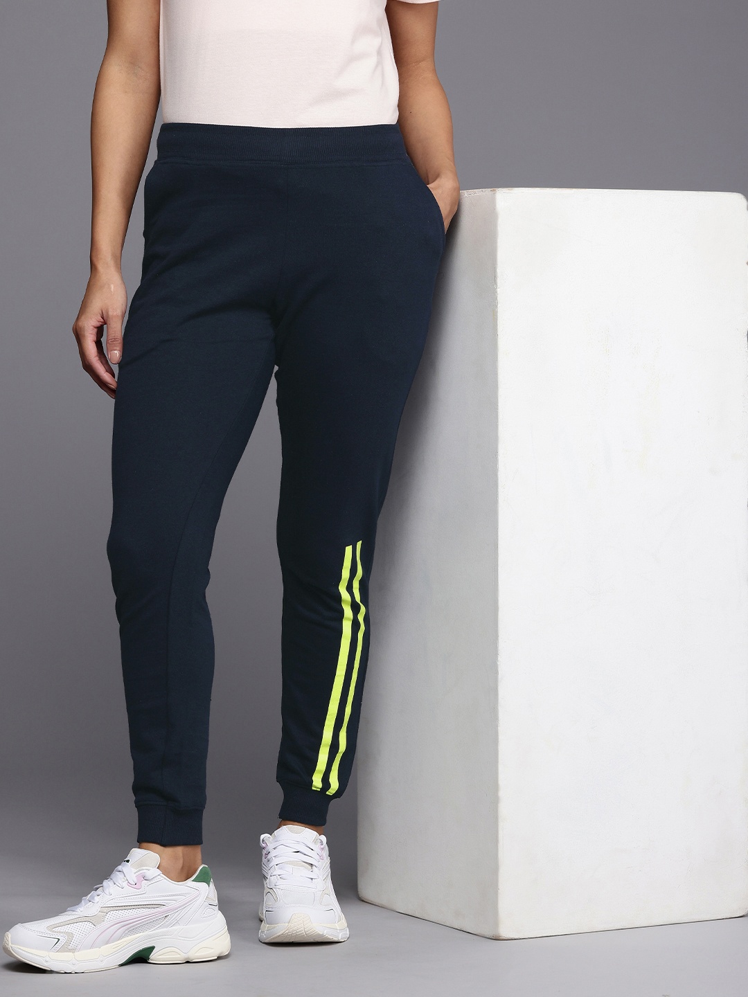 

HRX by Hrithik Roshan Lifestyle Striped Terry Joggers, Navy blue