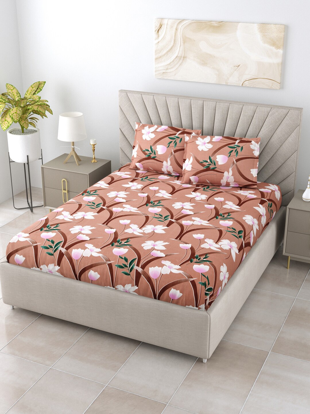 

Salona Bichona Peach-Coloured & Green Floral 144 TC King Bedsheet With 2 Pillow Covers