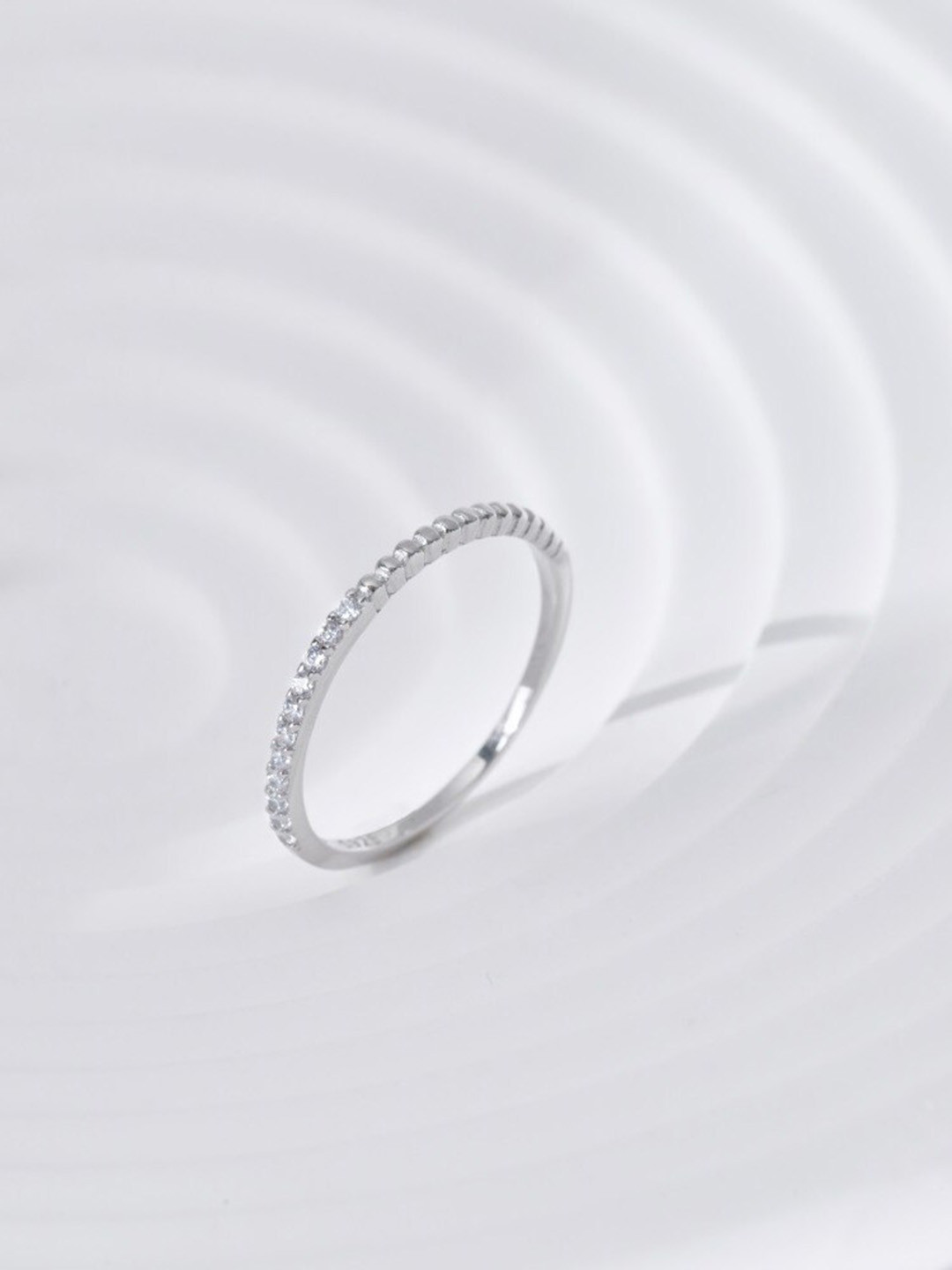 

MISS JO 92.5 Sterling Silver Chainlink Finger Ring