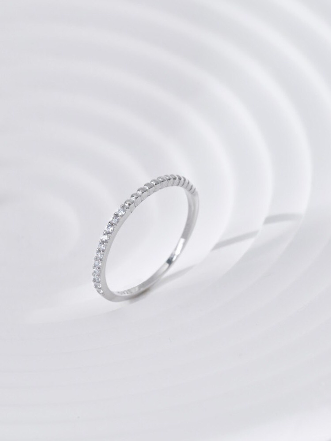 

MISS JO 92.5 Sterling Silver Chainlink Finger Ring