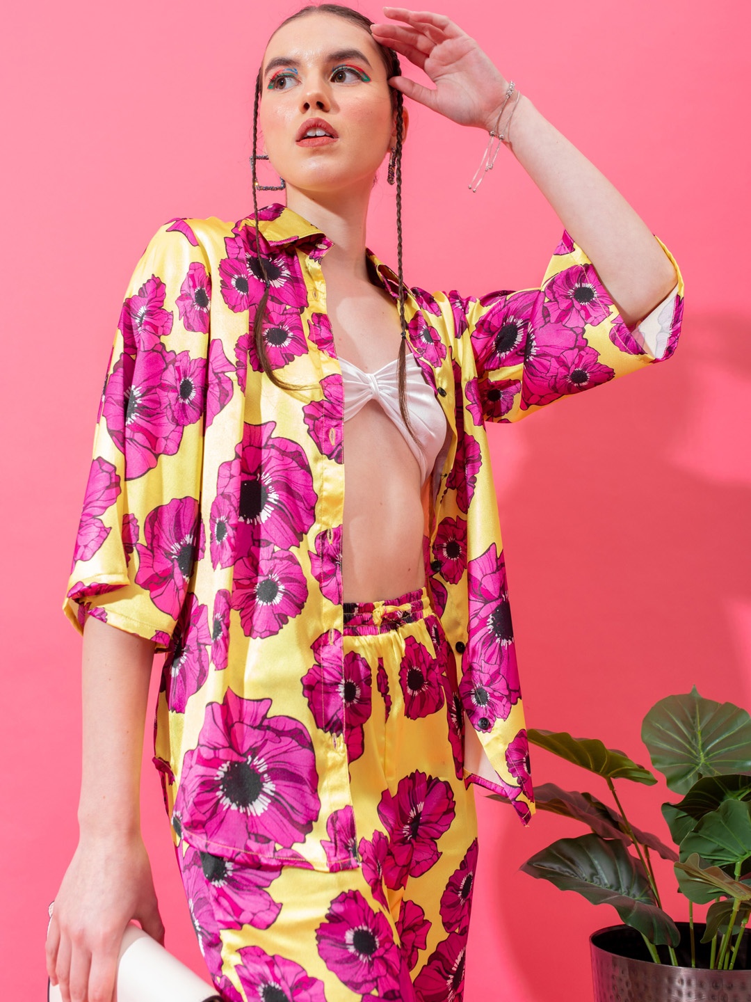 

Stylecast X Hersheinbox Yellow Floral Printed Shirt Collar Shirt With Trousers