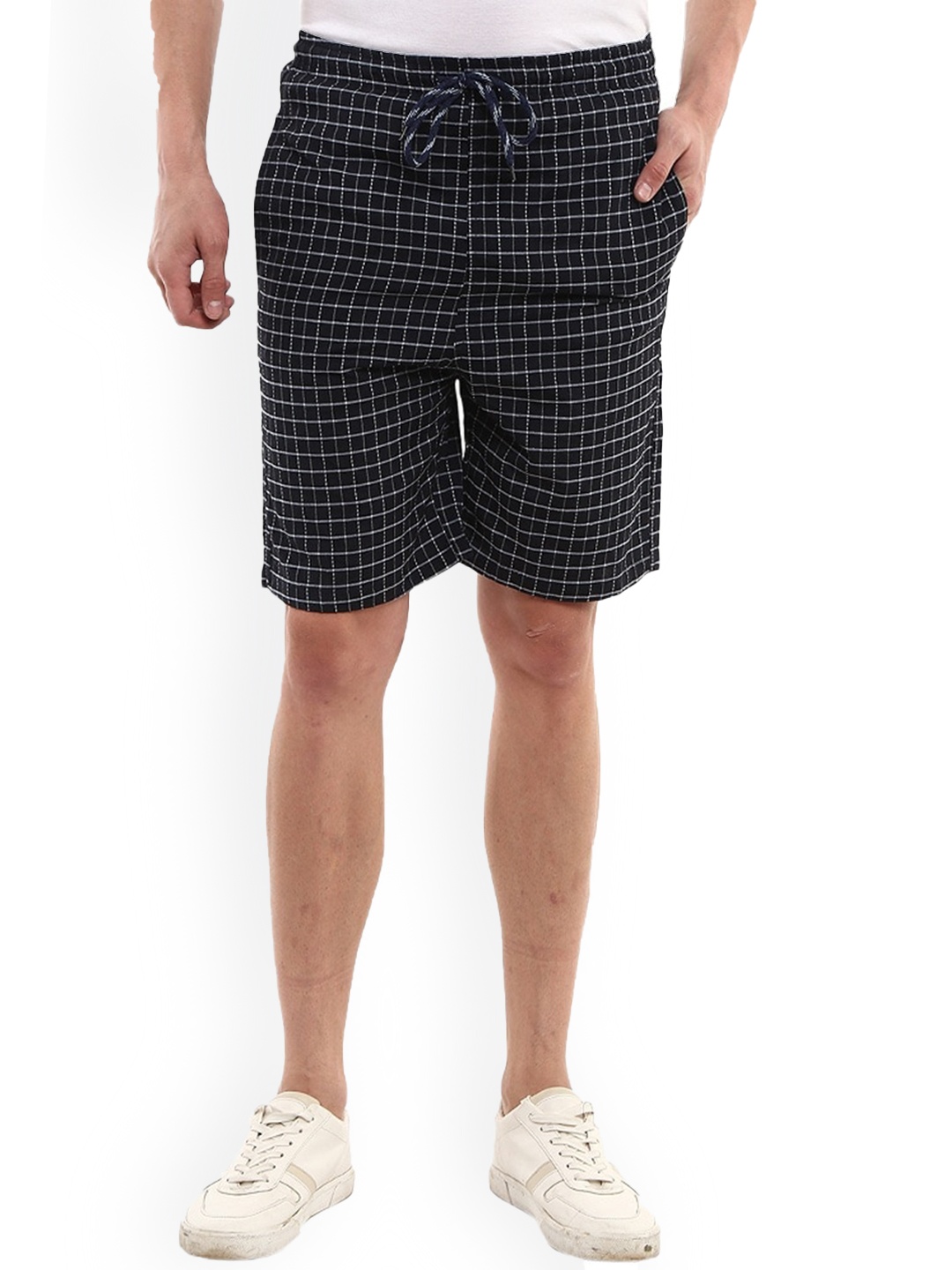 

V-Mart Men Checked Shorts, Blue