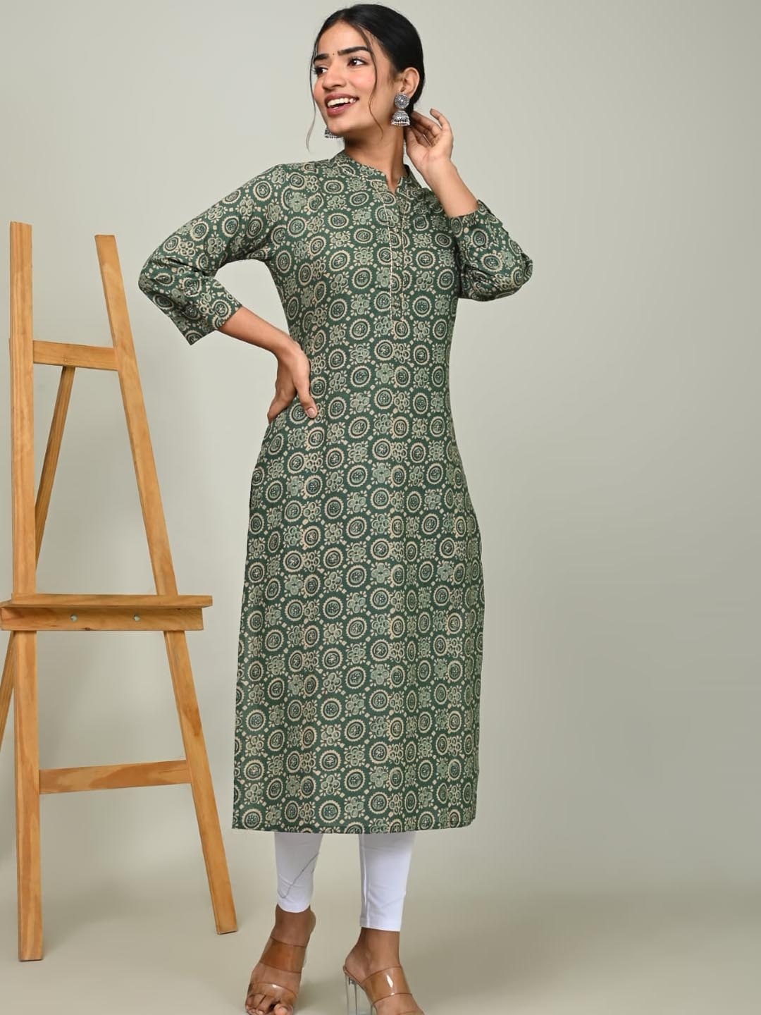 

Nishika Printed Mandarin Collar Kurta, Green
