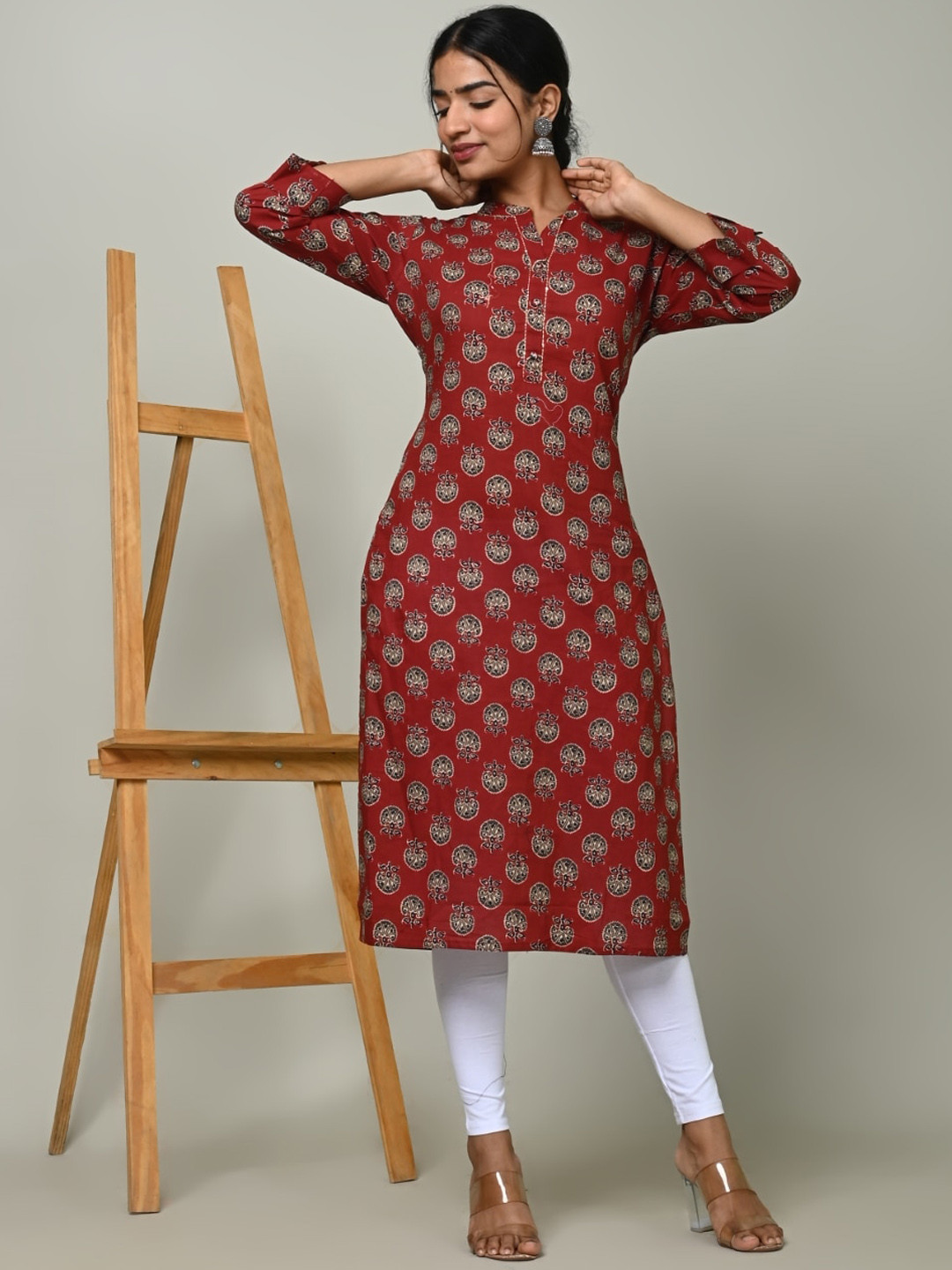 

Nishika Ethnic Motifs Printed Kurta, Maroon