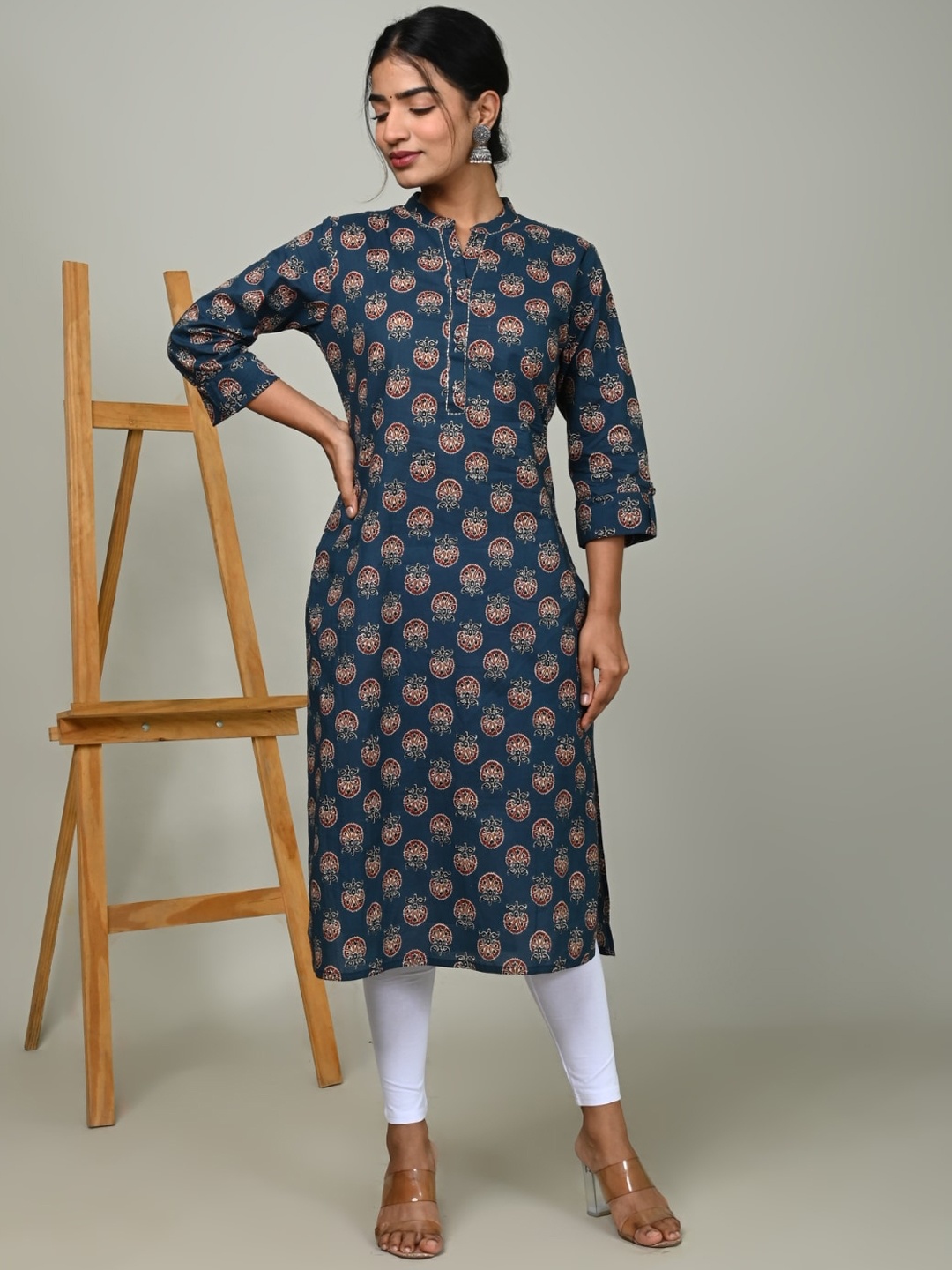 

Nishika Ethnic Motifs Printed Cotton Kurta, Blue