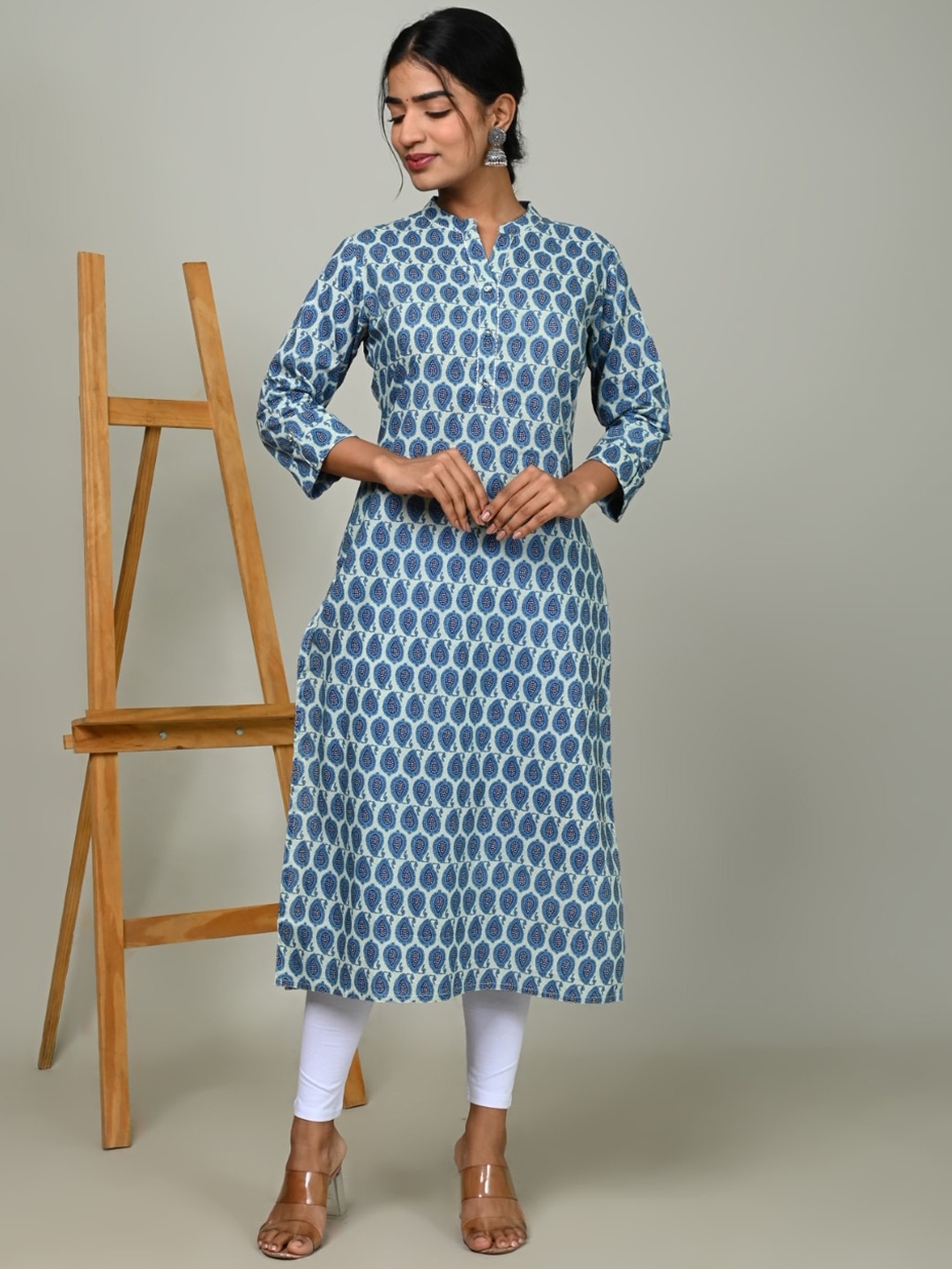 

Nishika Ethnic Motifs Printed Indigo Kurta, Blue
