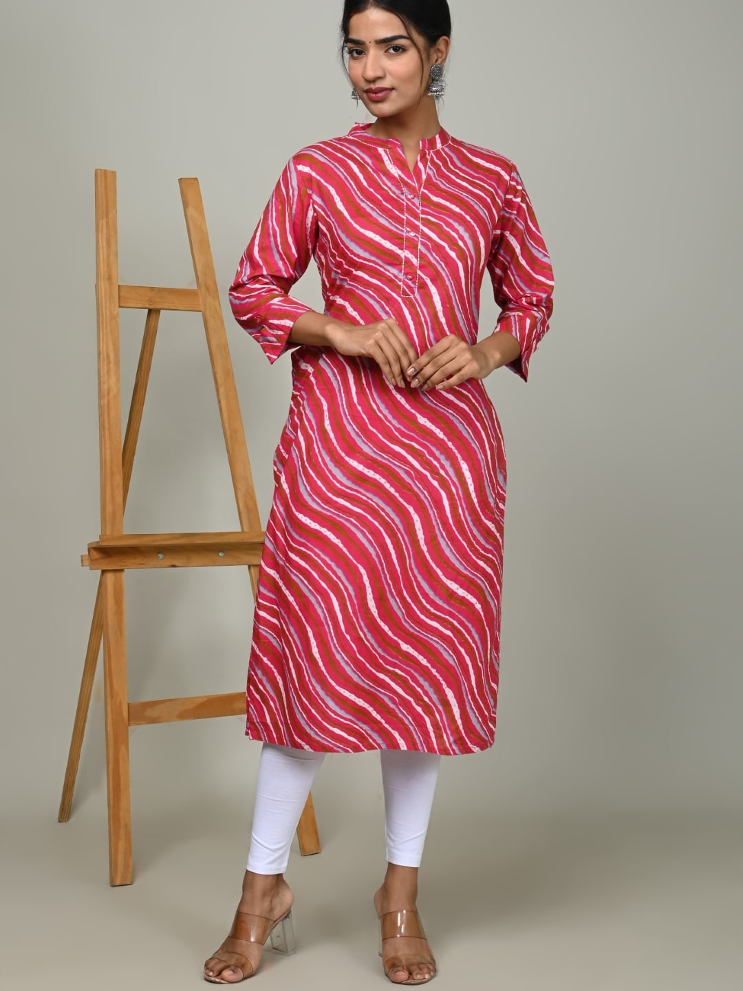 

Nishika Abstract Printed Thread Work Pure Cotton Kurta, Pink