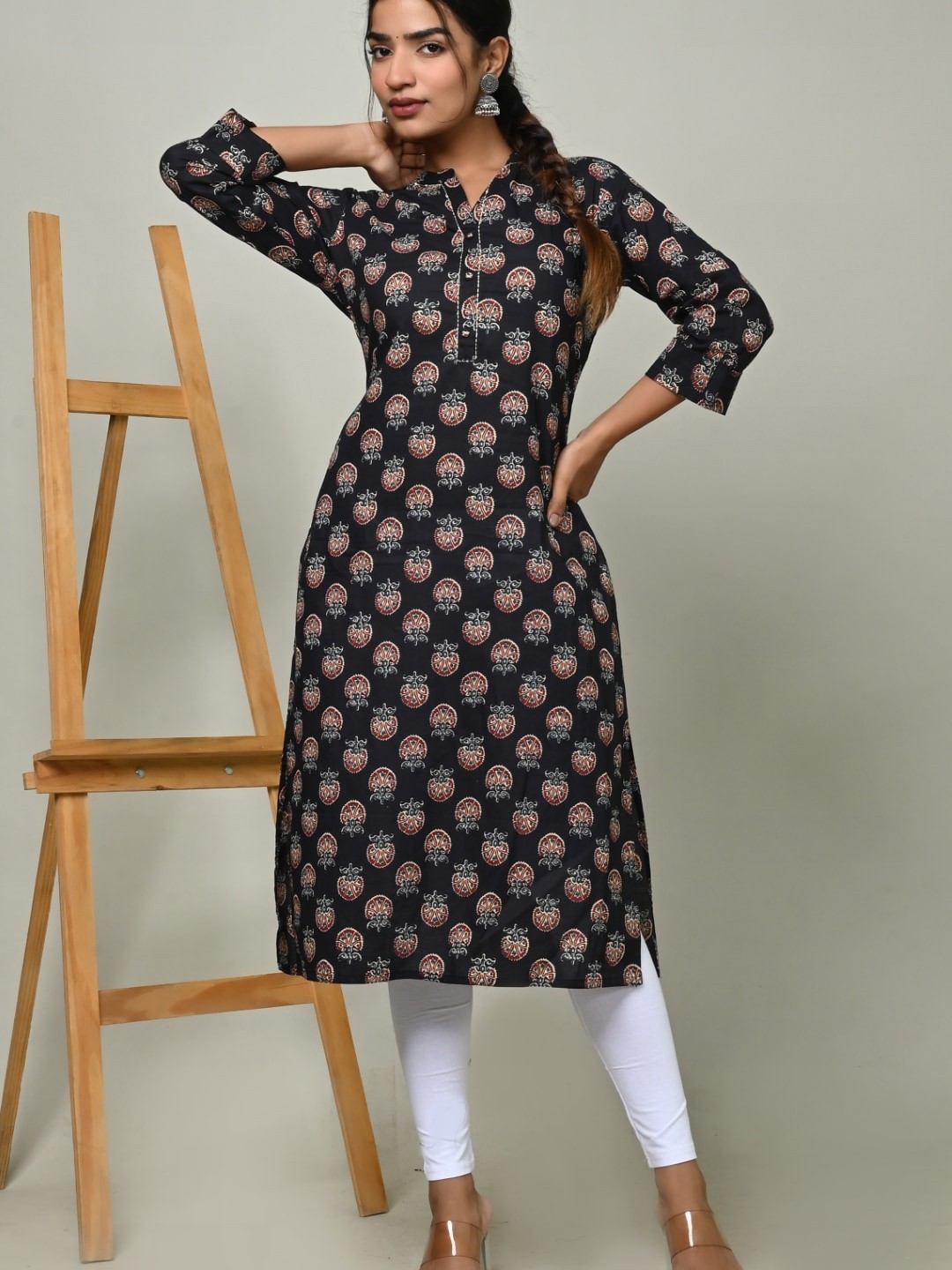 

Nishika Floral Printed Cotton Straight Kurta, Black