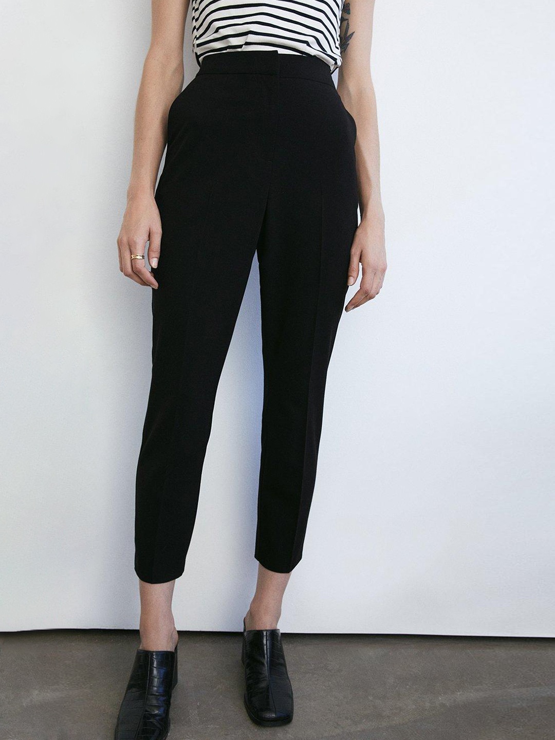 

WAREHOUSE Women Cropped Trousers, Black