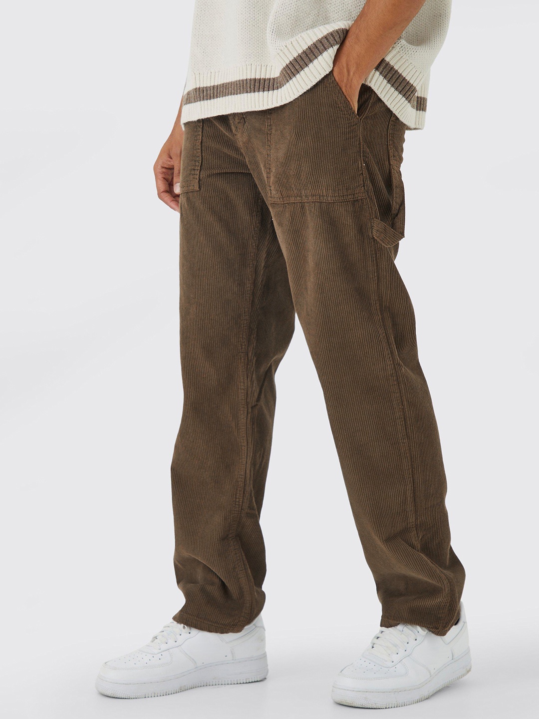 

boohooMAN Men Relaxed Corduroy Trousers, Brown