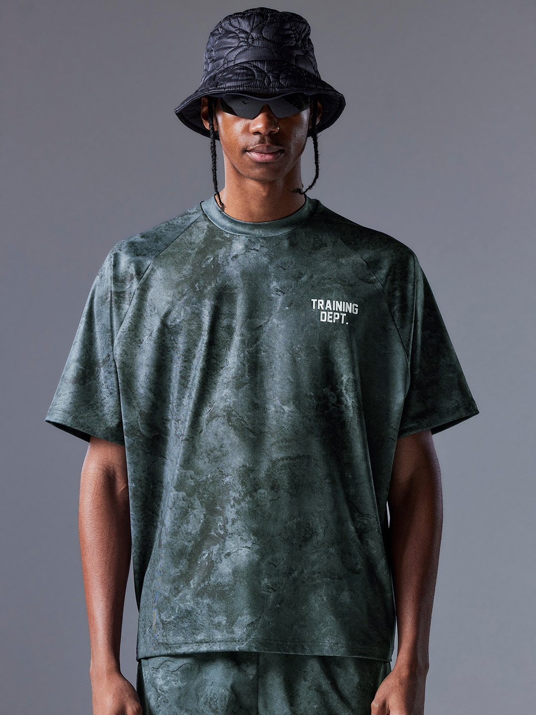 

boohooMAN Tie and Dye Boxy Training T-shirt, Charcoal