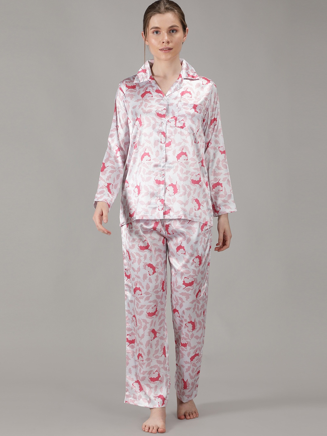 

House of Comfort Graphic Printed Lapel Collar Satin Night suit, White