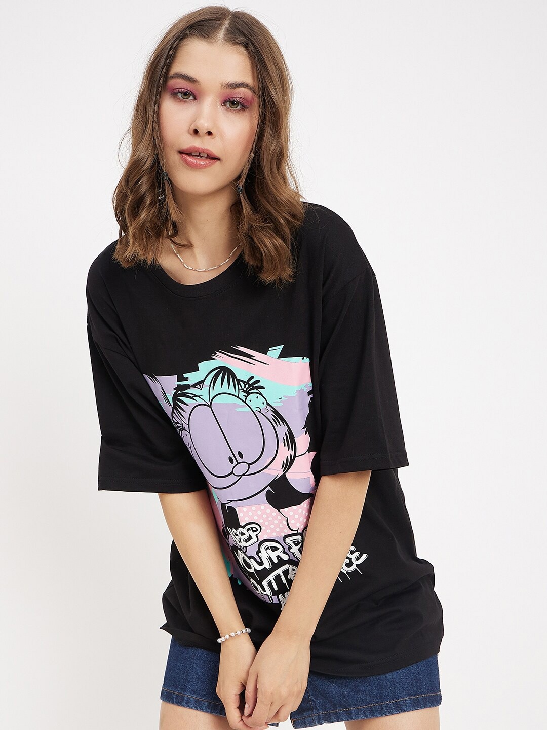 

COLOR CAPITAL Garfield Printed Round Neck Pure Cotton Oversized T-shirt, Black