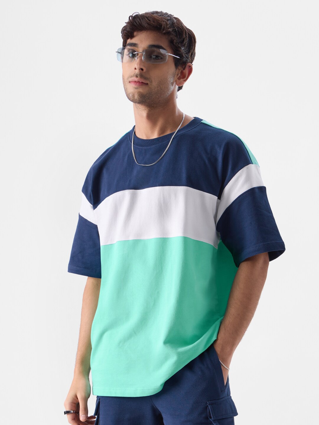 

The Souled Store Colourblocked Drop-Shoulder Sleeves Oversized Pure Cotton T-shirt, Blue