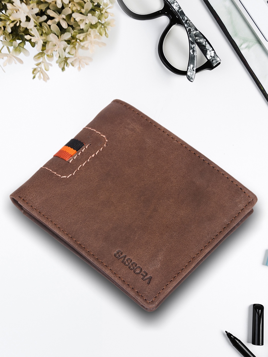 

Sassora Unisex Leather RFID Two Fold Wallet, Brown