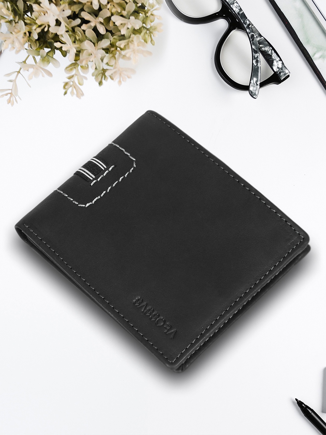 

Sassora Unisex Leather RFID Two Fold Wallet, Black