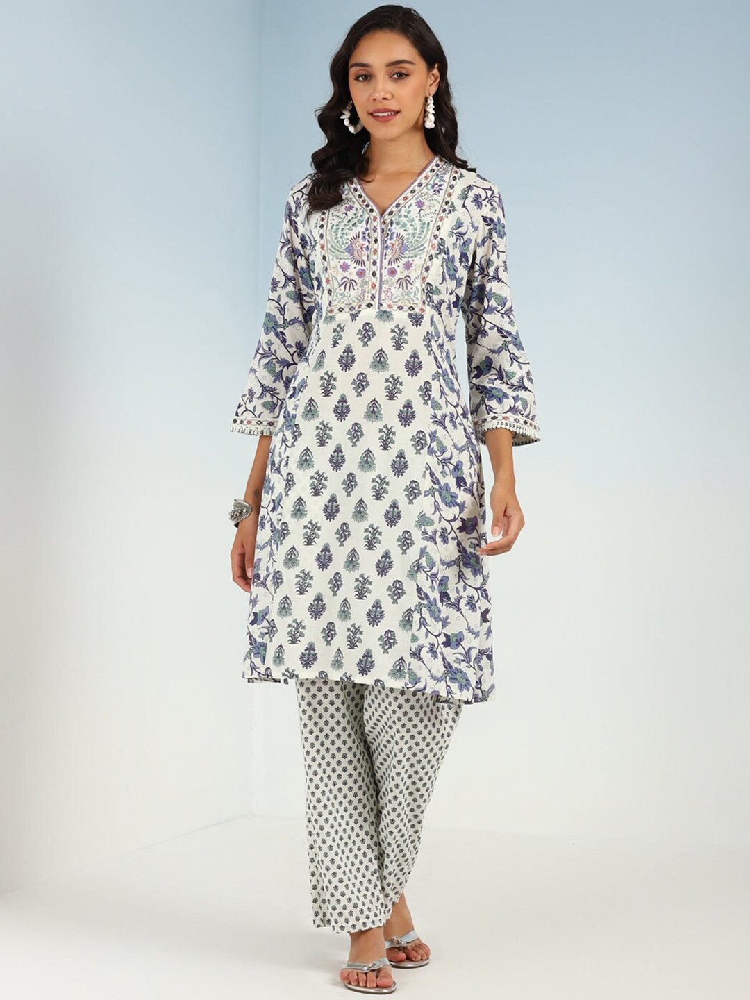 

Lakshita Floral Printed Regular Kurta with Trousers, White