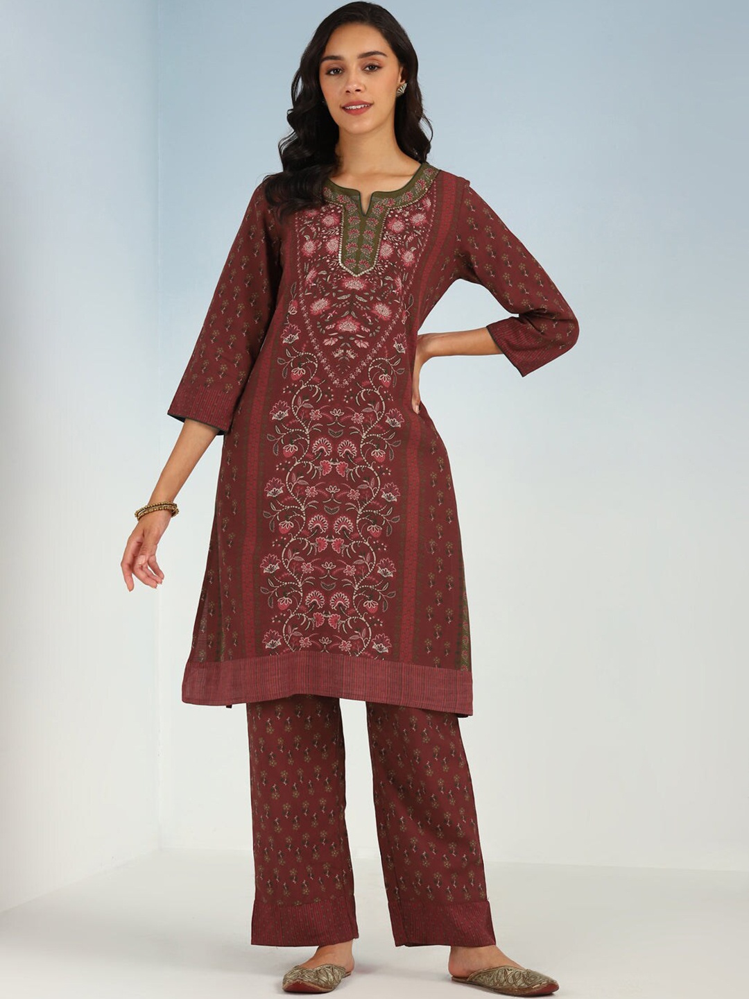 

Lakshita Floral Printed Regular Kurta with Trousers, Green