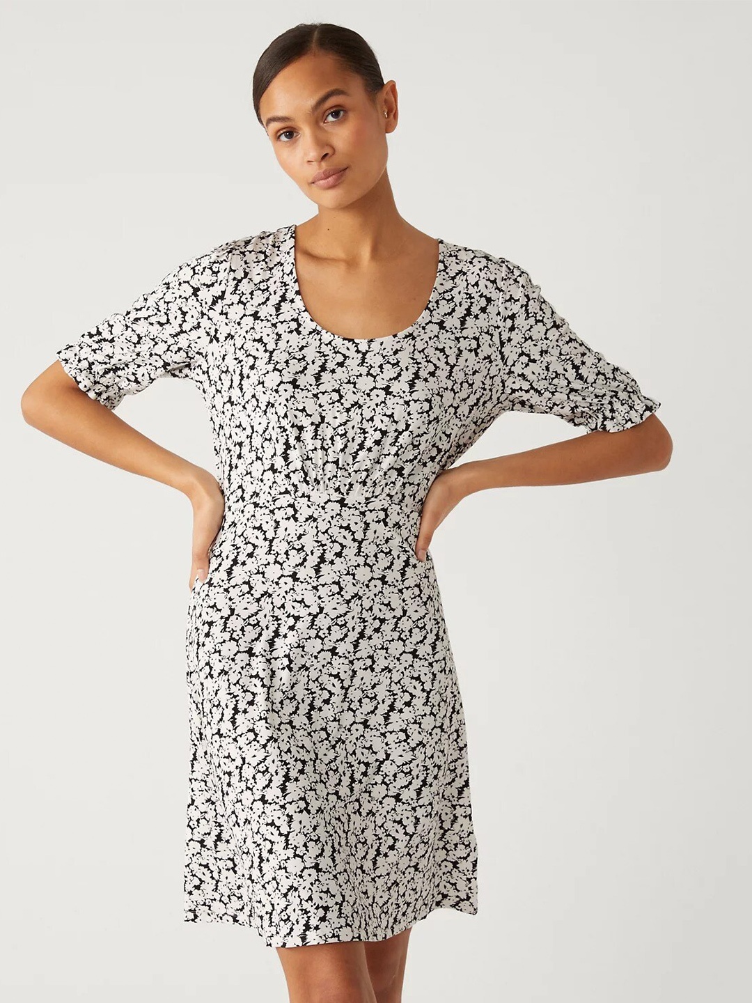 

Marks & Spencer Floral Printed Puff Sleeves A-Line Dress, White