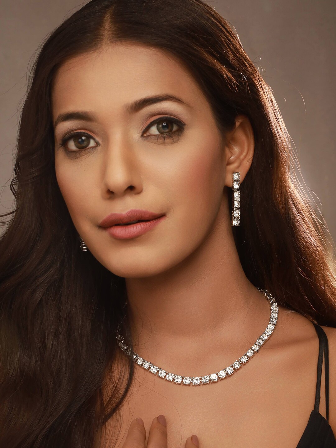 

Anouk Rhodium-Plated American Diamond-Studded Jewellery Set, Silver