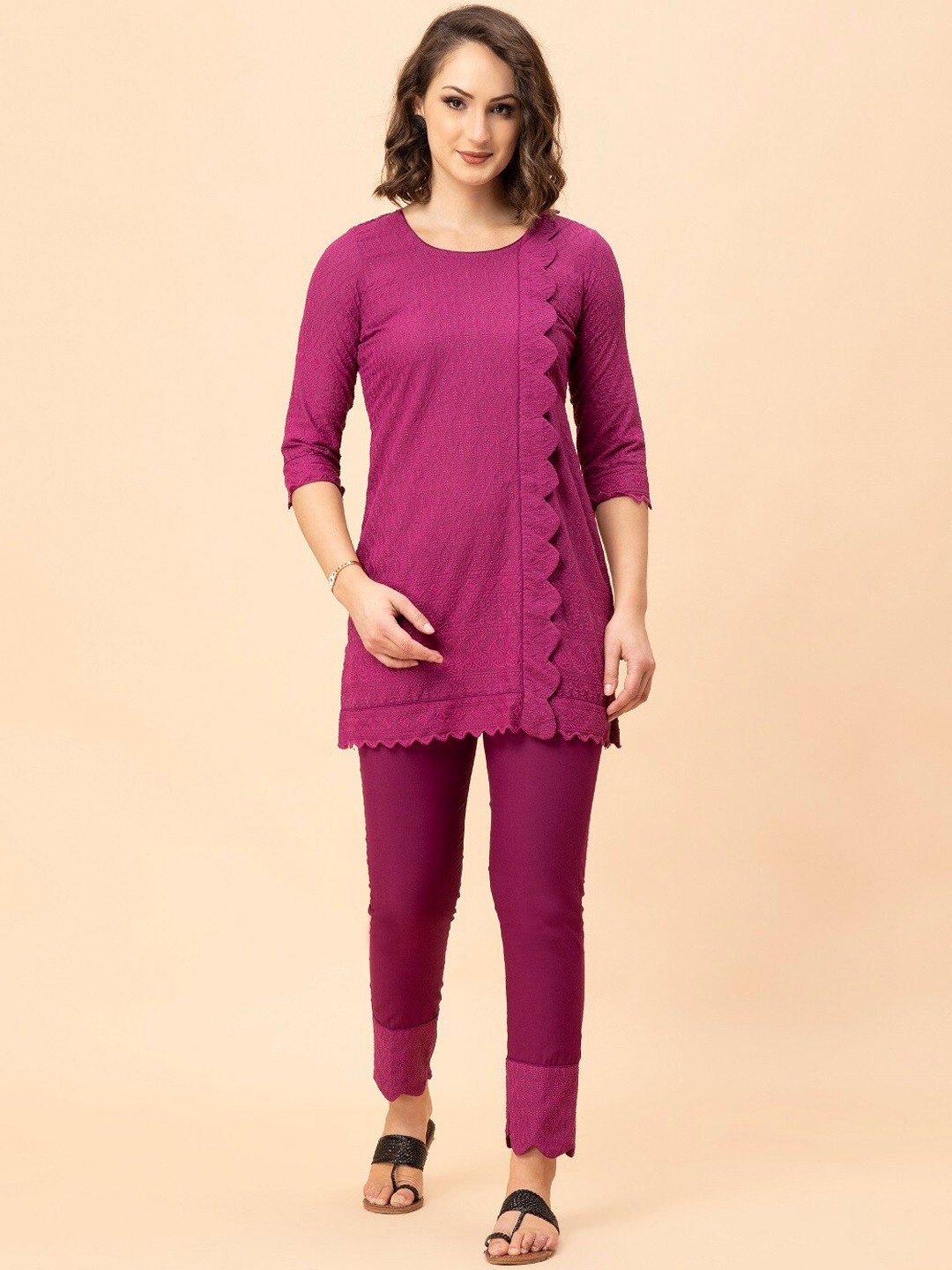 

MILU MADAN Ethnic Motifs Embroidered Pure Cotton Kurti With Trousers, Pink