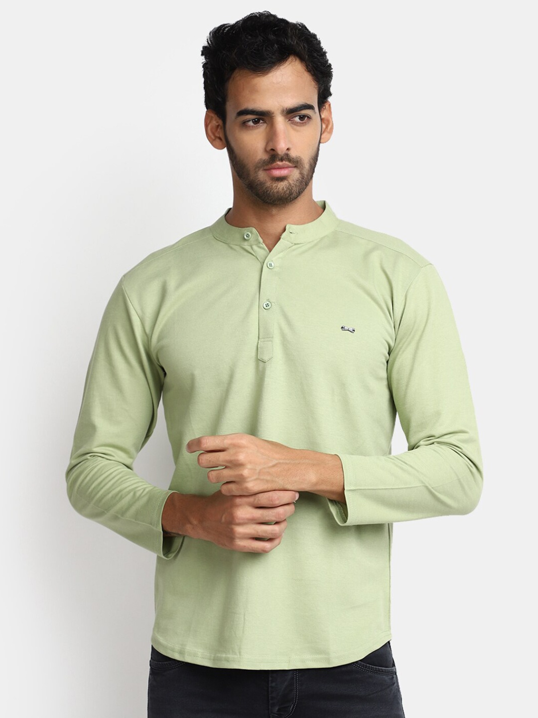 

V-Mart Henley Neck Slim Fit T-shirt, Green