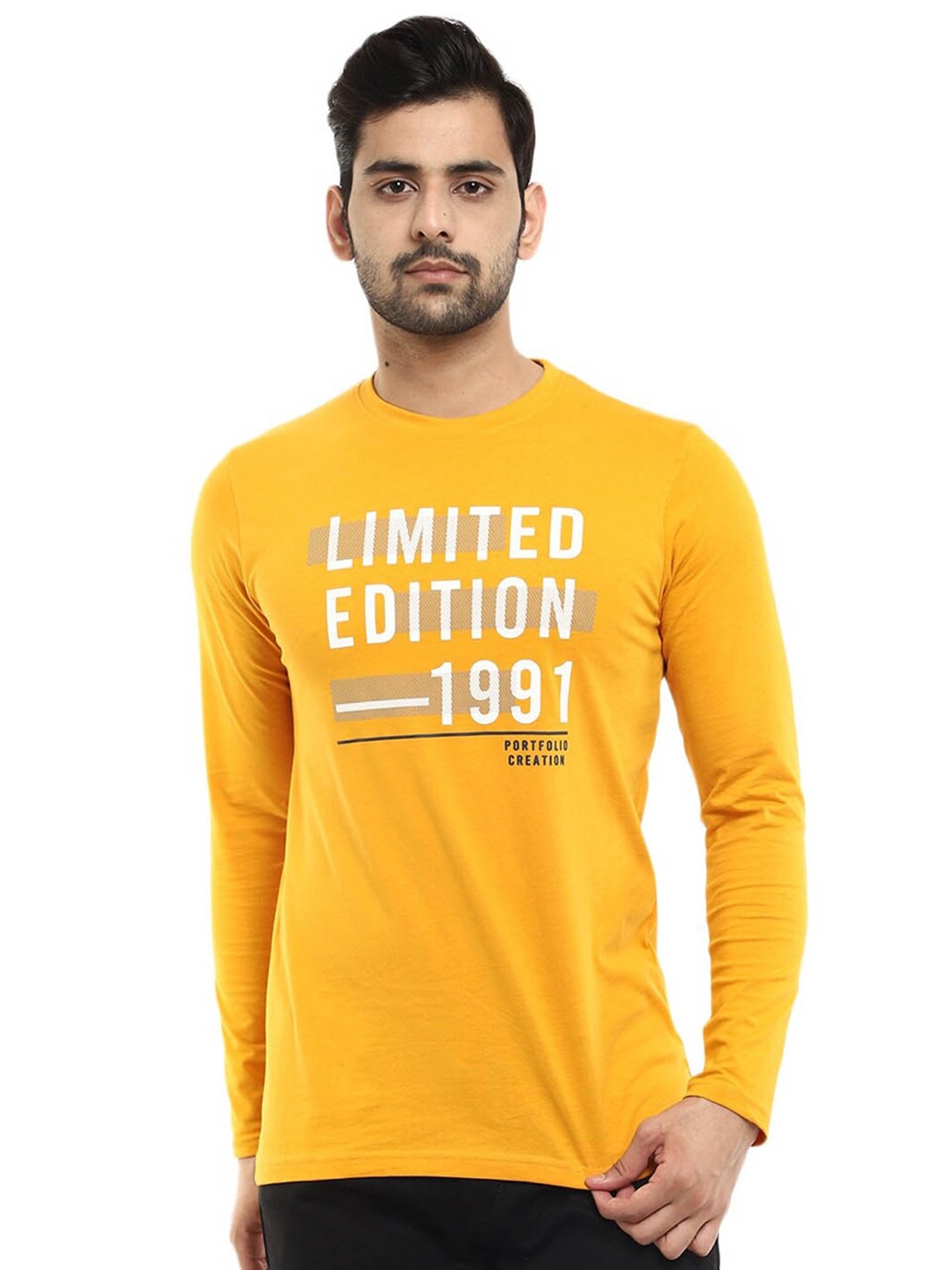 

V-Mart Typography Printed Slim Fit Cotton T-shirt, Gold