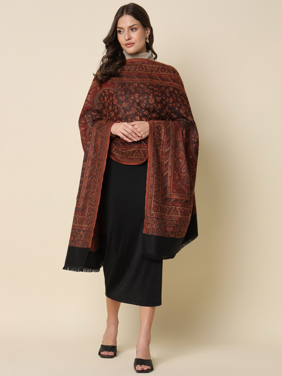 

HERE&NOW Black Kaani Woven Design Shawl