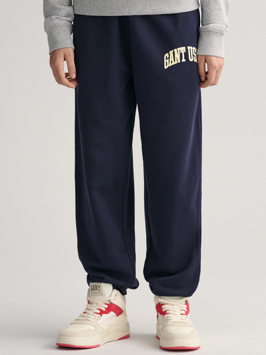 

GANT Kids Unisex Relaxed Fit Brand Logo Cotton Joggers Track Pants, Navy blue