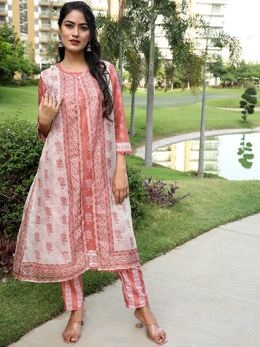 

AKS Couture Floral Printed Linen A-Line Kurta With Trousers & Jacket, Mauve