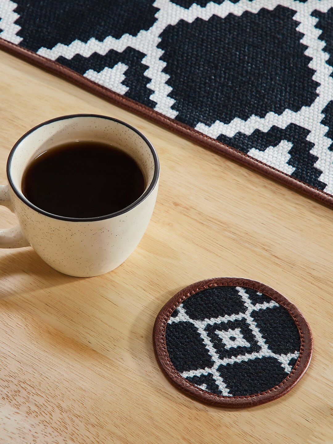 

Mona B Black & White 4 Pieces Printed Soft Fabric Coasters