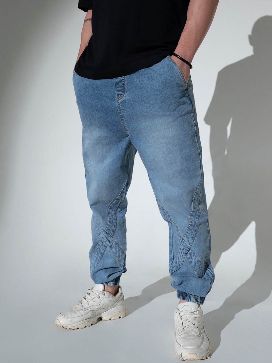 

Hubberholme Men Blue Relaxed Fit Mid-Rise Stretchable Jeans