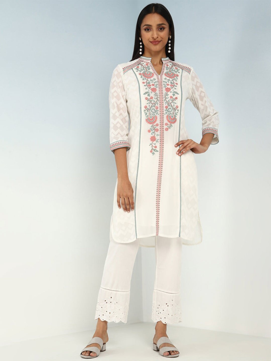 

Lakshita Floral Embroidered Mandarin Collar Sequined Kurta, Off white