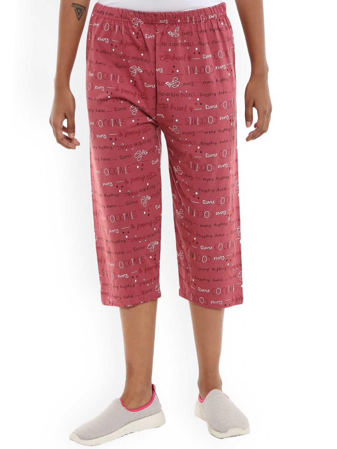 

V-Mart Women Typography Printed Cotton Capris, Pink