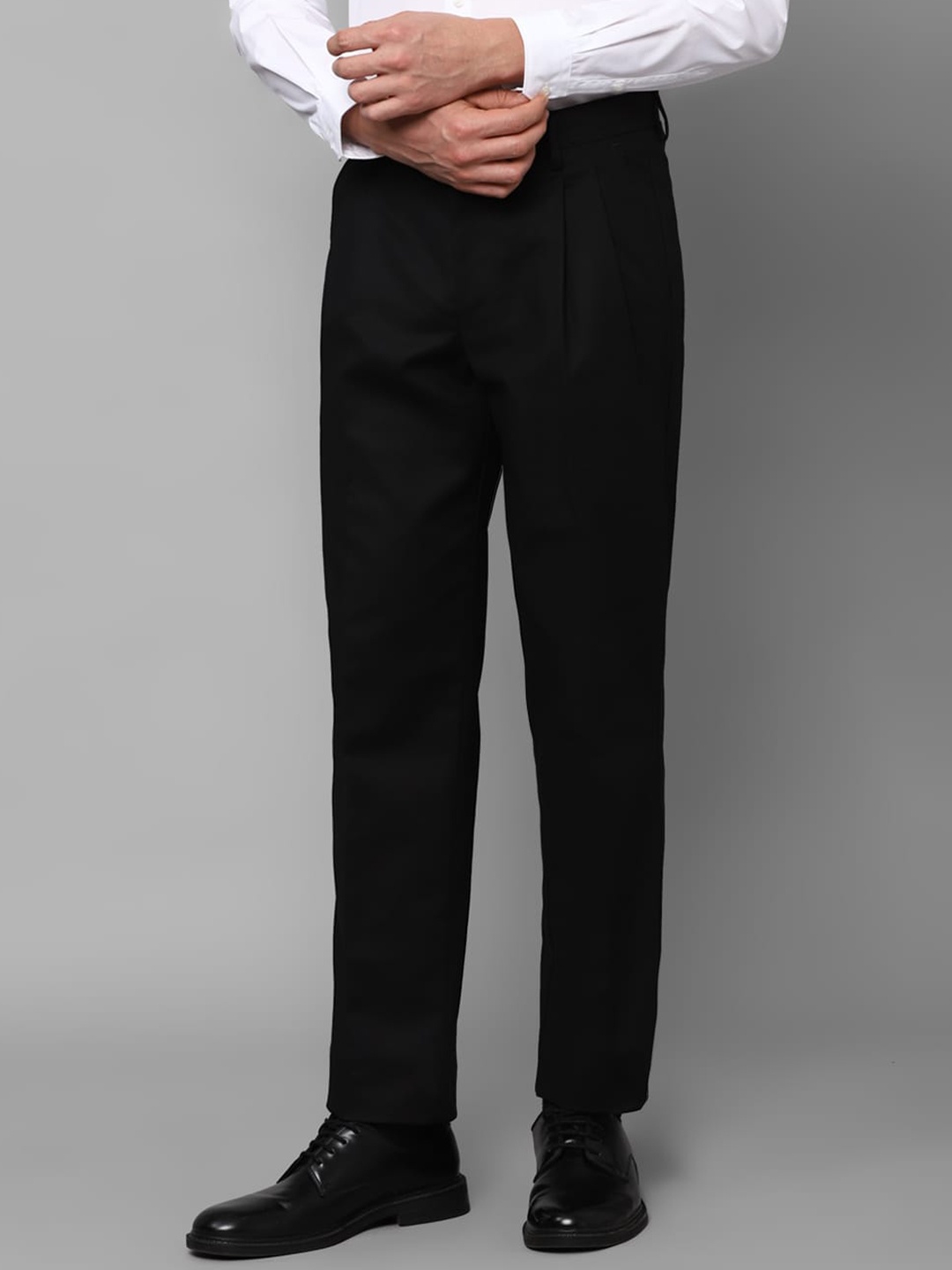 

Louis Philippe Men Pleated Formal Trousers, Black