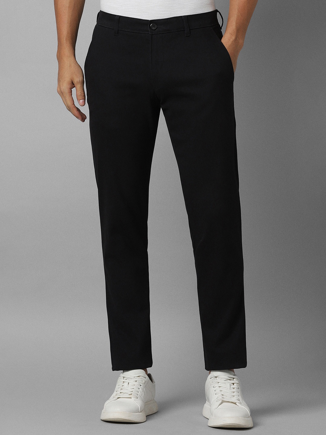 

Louis Philippe Sport Men Black Slim Fit Cotton Regular Trousers