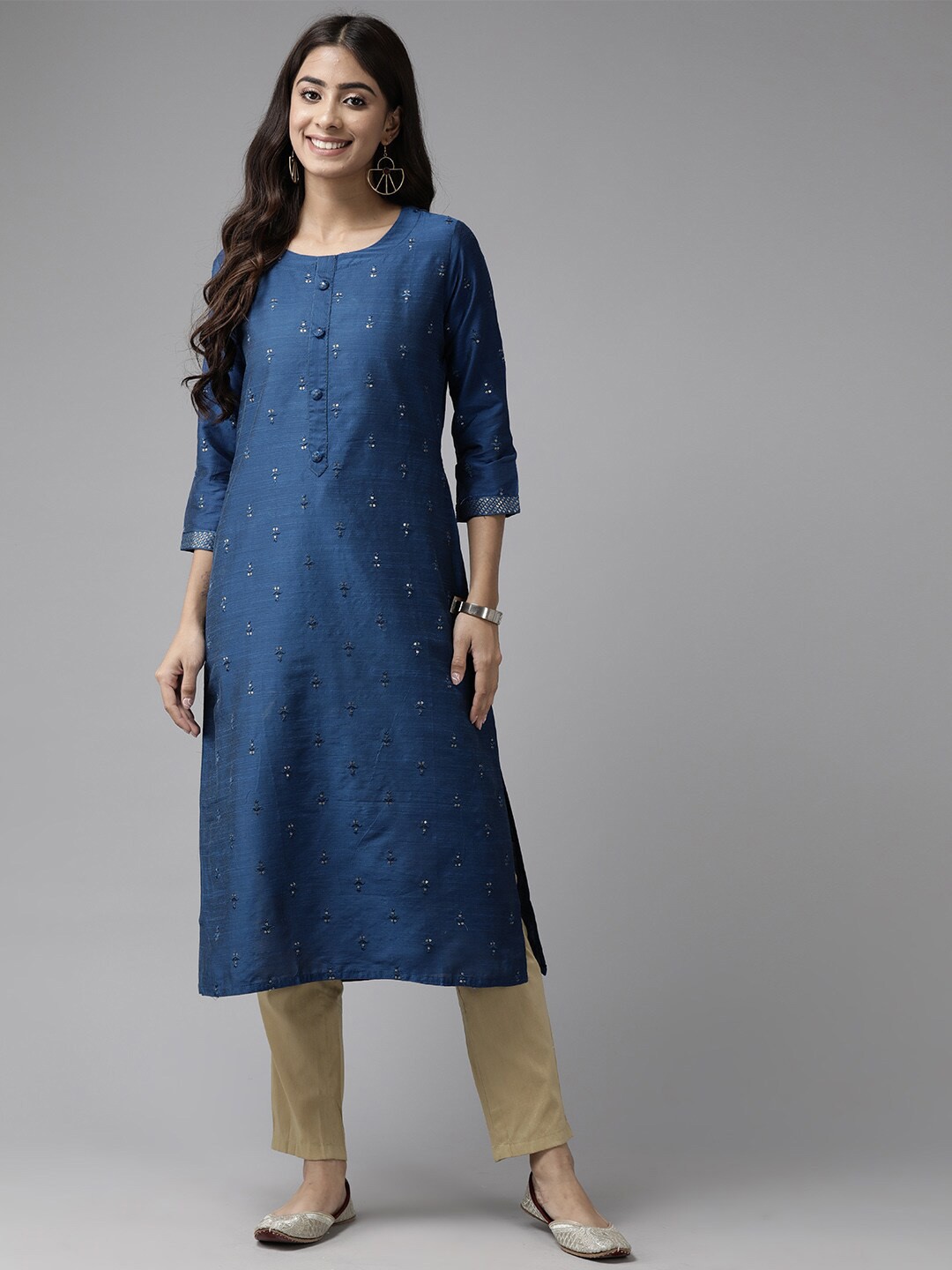 

BAESD Ethnic Motifs Embroidered Sequined Straight Kurta, Blue