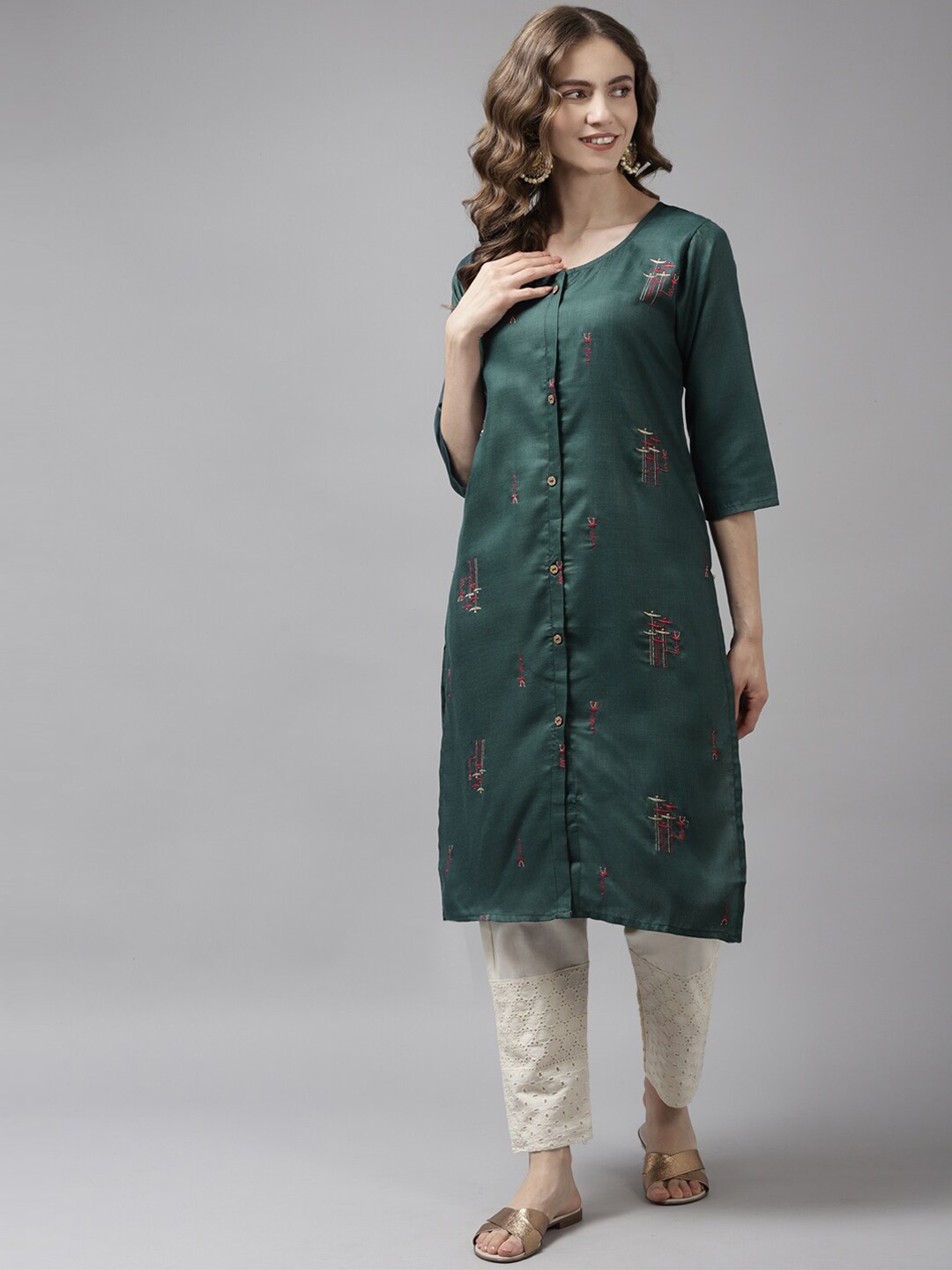

BAESD Floral Embroidered Round Neck Cotton Straight Kurta, Green